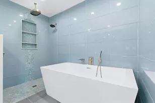 670 Sunset Dr S, Saint Petersburg, FL 33707 - Photo 30