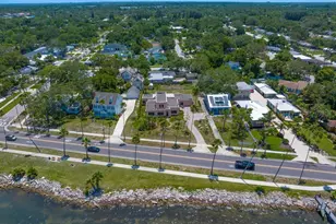 43 Edgewater Dr, Dunedin, FL 34698 - Photo 6