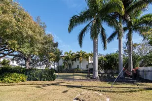 2501 S Dundee St, Tampa, FL 33629 - Photo 12