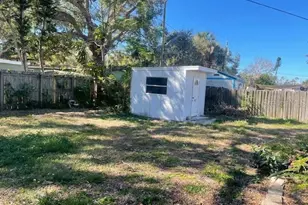 7242 Lynnwood Ave N, Saint Petersburg, FL 33710 - Photo 18
