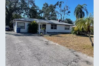 7242 Lynnwood Avenue N, Saint Petersburg, FL 33710 - Photo 1