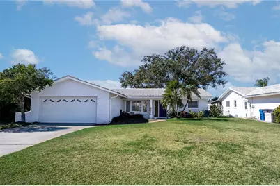 11800 6th Street E, Treasure Island, FL 33706 - Photo 2