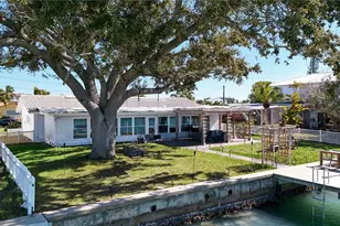 11800 6th St E, Treasure Island, FL 33706 - Photo 14