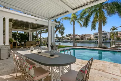1237 Brightwaters Boulevard NE, Saint Petersburg, FL 33704 - Photo 8
