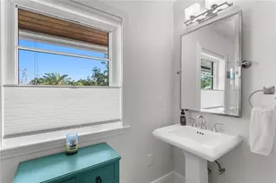 1237 Brightwaters Blvd NE, Saint Petersburg, FL 33704 - Photo 72