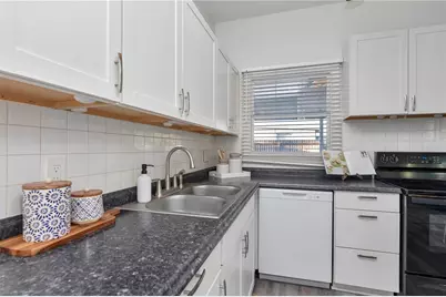 9184 86th Street, Seminole, FL 33777 - Photo 6