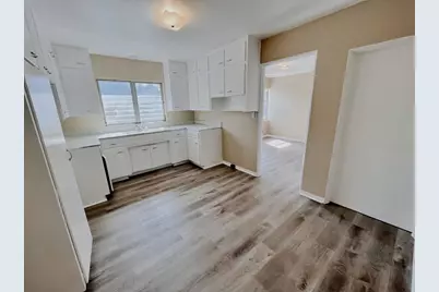 318 Carey Place, Lakeland, FL 33803 - Photo 4