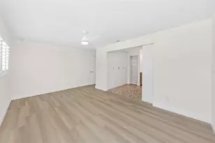 1949 Dolphin Blvd S, Saint Petersburg, FL 33707 - Photo 22