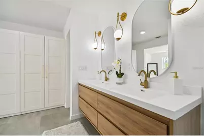 1949 Dolphin Boulevard S, Saint Petersburg, FL 33707 - Photo 18