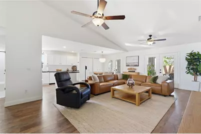 1002 Ventana Drive, Sun City Center, FL 33573 - Photo 4
