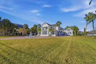 208 N Spring Blvd, Tarpon Springs, FL 34689 - Photo 12