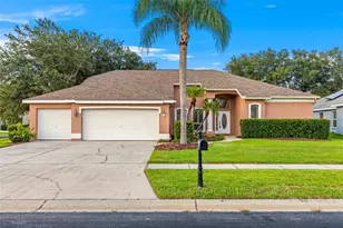 1525 Crooked Stick Dr, Valrico, FL 33596 - Photo 1