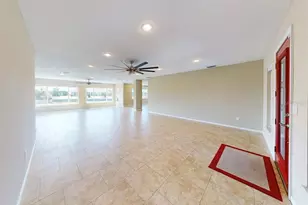 2110 W View Dr, Sun City Center, FL 33573 - Photo 4