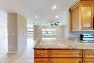 2110 W View Dr, Sun City Center, FL 33573 - Photo 24