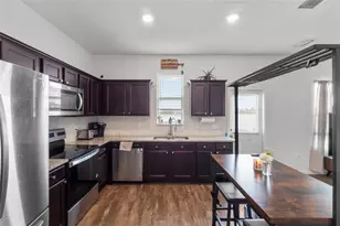 831 Sunlit Coral St, Ruskin, FL 33570 - Photo 8