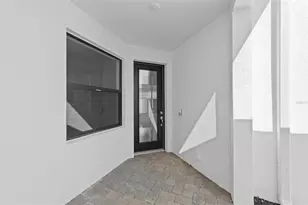 18833 Indian Rock Pl, Lakewood Ranch, FL 34211 - Photo 6