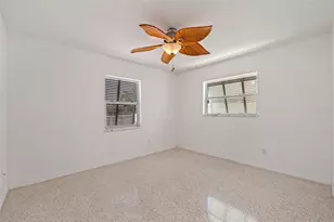 7906 4th Ave S, Saint Petersburg, FL 33707 - Photo 22