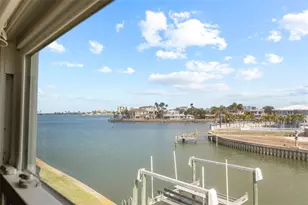 2299 Lagoon Dr, Dunedin, FL 34698 - Photo 20