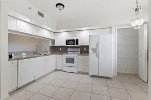 960 Starkey Rd, Largo, FL 33771 - Photo 2