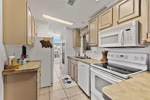 134 Americana Ct NE, Saint Petersburg, FL 33702 - Photo 10