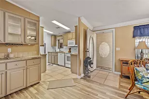 134 Americana Ct NE, Saint Petersburg, FL 33702 - Photo 6