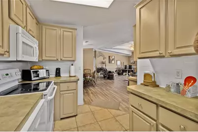 134 Americana Court NE #216, Saint Petersburg, FL 33702 - Photo 12