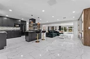 4440 Huntington St NE, Saint Petersburg, FL 33703 - Photo 4