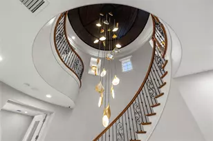 851 Brightwaters Blvd NE, Saint Petersburg, FL 33704 - Photo 8