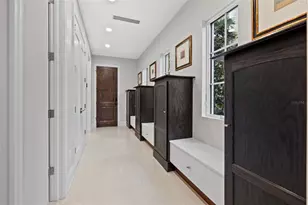 851 Brightwaters Blvd NE, Saint Petersburg, FL 33704 - Photo 22