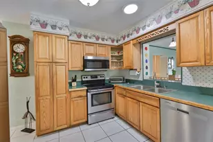 6728 19th St N, Saint Petersburg, FL 33702 - Photo 12