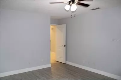 11401 Waveland Way, Tampa, FL 33624 - Photo 12