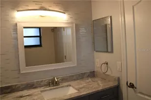 11401 Waveland Way, Tampa, FL 33624 - Photo 8