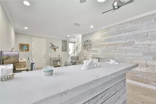 5227 Admiral Pointe Dr, Apollo Beach, FL 33572 - Photo 4