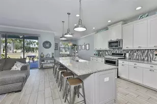 5227 Admiral Pointe Dr, Apollo Beach, FL 33572 - Photo 6
