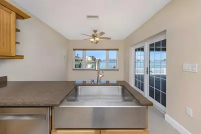 1445 Corey Way S, South Pasadena, FL 33707 - Photo 16
