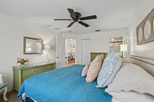 1113 Vinetree Dr, Brandon, FL 33510 - Photo 14