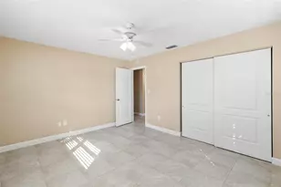 6098 22nd Ave N, Saint Petersburg, FL 33710 - Photo 16