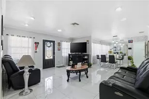 1506 S Oregon Cir, Tampa, FL 33612 - Photo 14