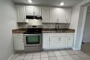 1336 Warrington Wy, Tampa, FL 33619 - Photo 10