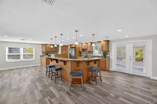 827 Seabreeze Dr, Ruskin, FL 33570 - Photo 18