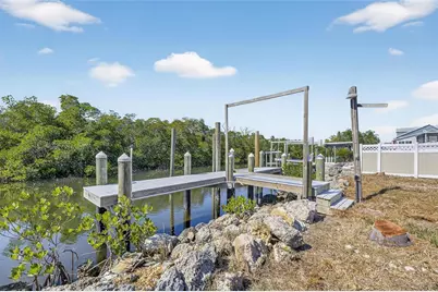 827 Seabreeze Drive, Ruskin, FL 33570 - Photo 44