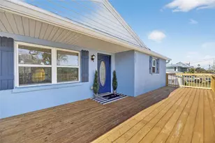 827 Seabreeze Dr, Ruskin, FL 33570 - Photo 6