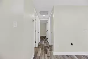 827 Seabreeze Dr, Ruskin, FL 33570 - Photo 32