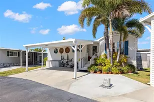 7166 Mt Arlington Dr NE, Saint Petersburg, FL 33702 - Photo 2