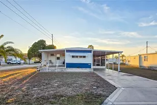 5227 Betty St, Zephyrhills, FL 33542 - Photo 2