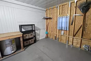 5227 Betty St, Zephyrhills, FL 33542 - Photo 32