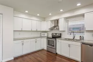 550 Ontario Ave, Crystal Beach, FL 34681 - Photo 10