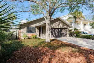 550 Ontario Ave, Crystal Beach, FL 34681 - Photo 2