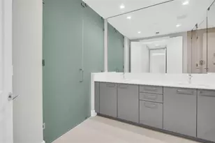 275 1st Ave S, Saint Petersburg, FL 33701 - Photo 32