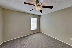 2275 Cork Oak St E, Sarasota, FL 34232 - Photo 10